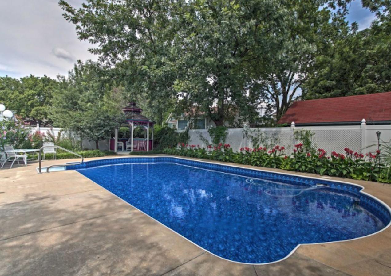 Lindsborg Rosberg House B&B 외부 사진